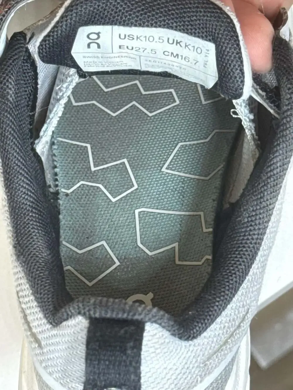 On Running Cloud Play Kids Sneakers Grey White Hook and Loop